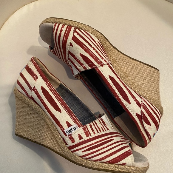 TOMS espadrille style peep toe pumps - Picture 7 of 9